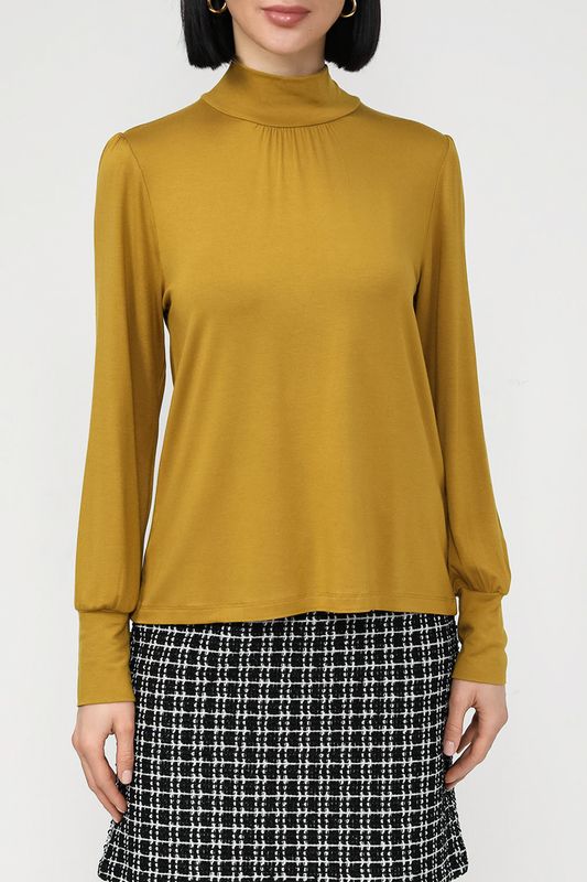 Водолазка с манжетами на рукавах More&More