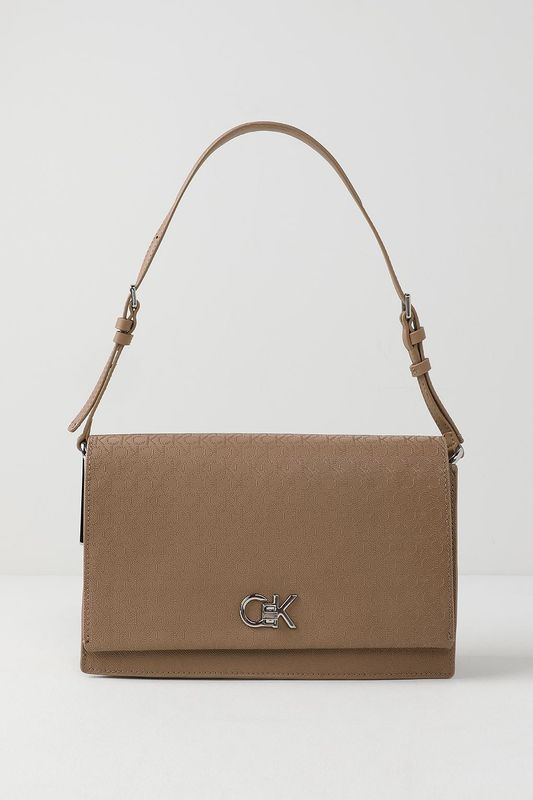 Сумка на плечо CK Elongated Calvin Klein