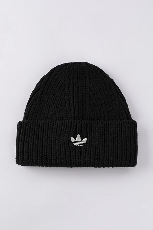 Шапка с логотипом Adidas