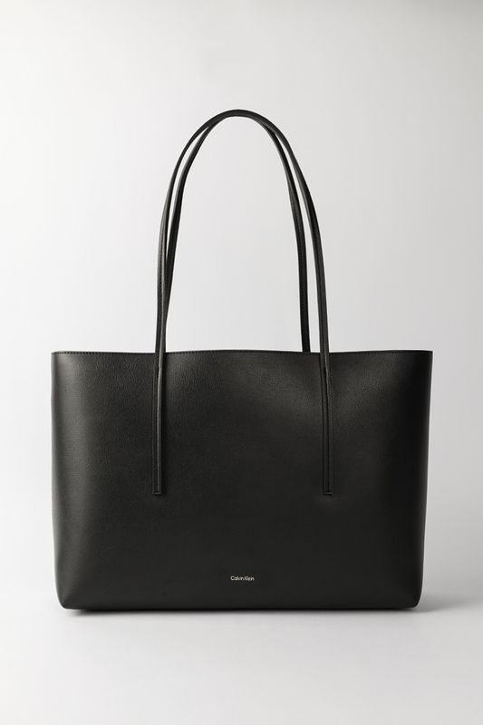 Сумка шоппер Embossed Logo Calvin Klein