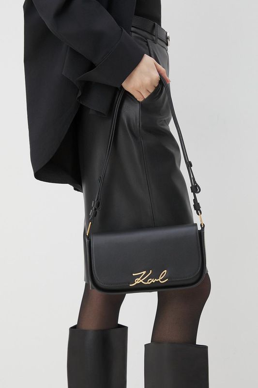 Сумка кросс-боди кожаная Signature Karl Lagerfeld