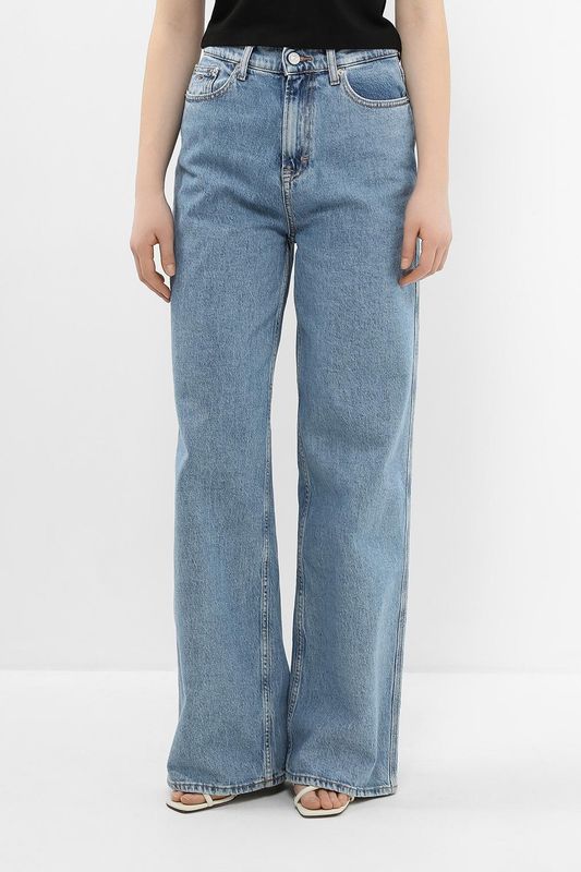 Джинсы свободного кроя Tommy Jeans