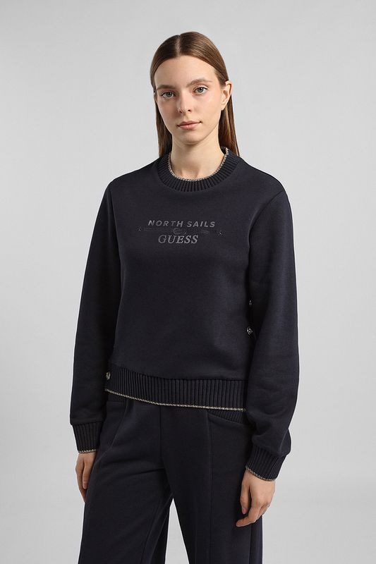 Джемпер с пуговицами Guess