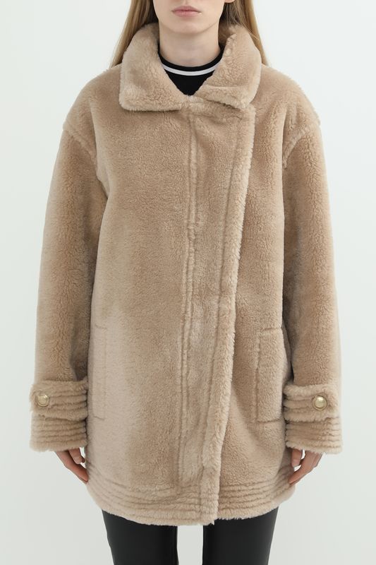 Шуба из искусственного меха Guess