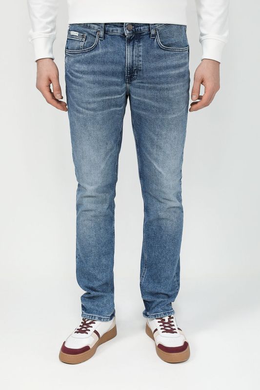Джинсы с эффектом потертости Marc O'Polo Denim
