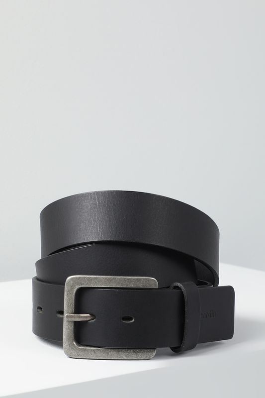 Кожаный ремень с матовой пряжкой винтаж Pierre Cardin