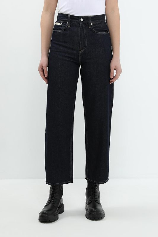 Джинсы однотонные укороченные Calvin Klein Jeans