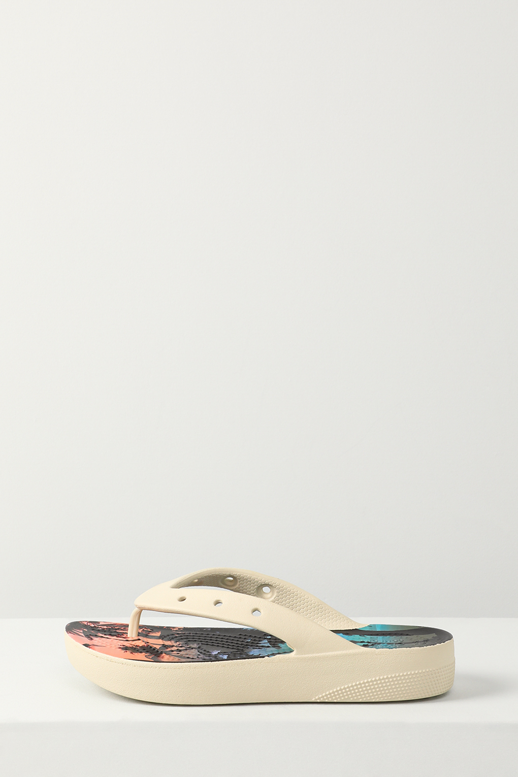 Шлепанцы сланцы Crocs - цена 2792 ₽ купить в интернет-магазине СТОКМАНН ...